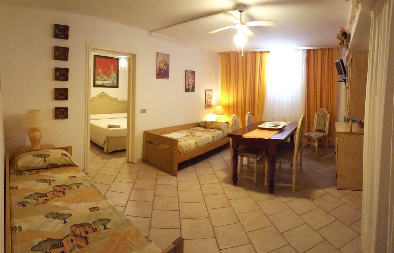 Taverna Derosas Apartment กอลโฟอารันชี ภายนอก รูปภาพ